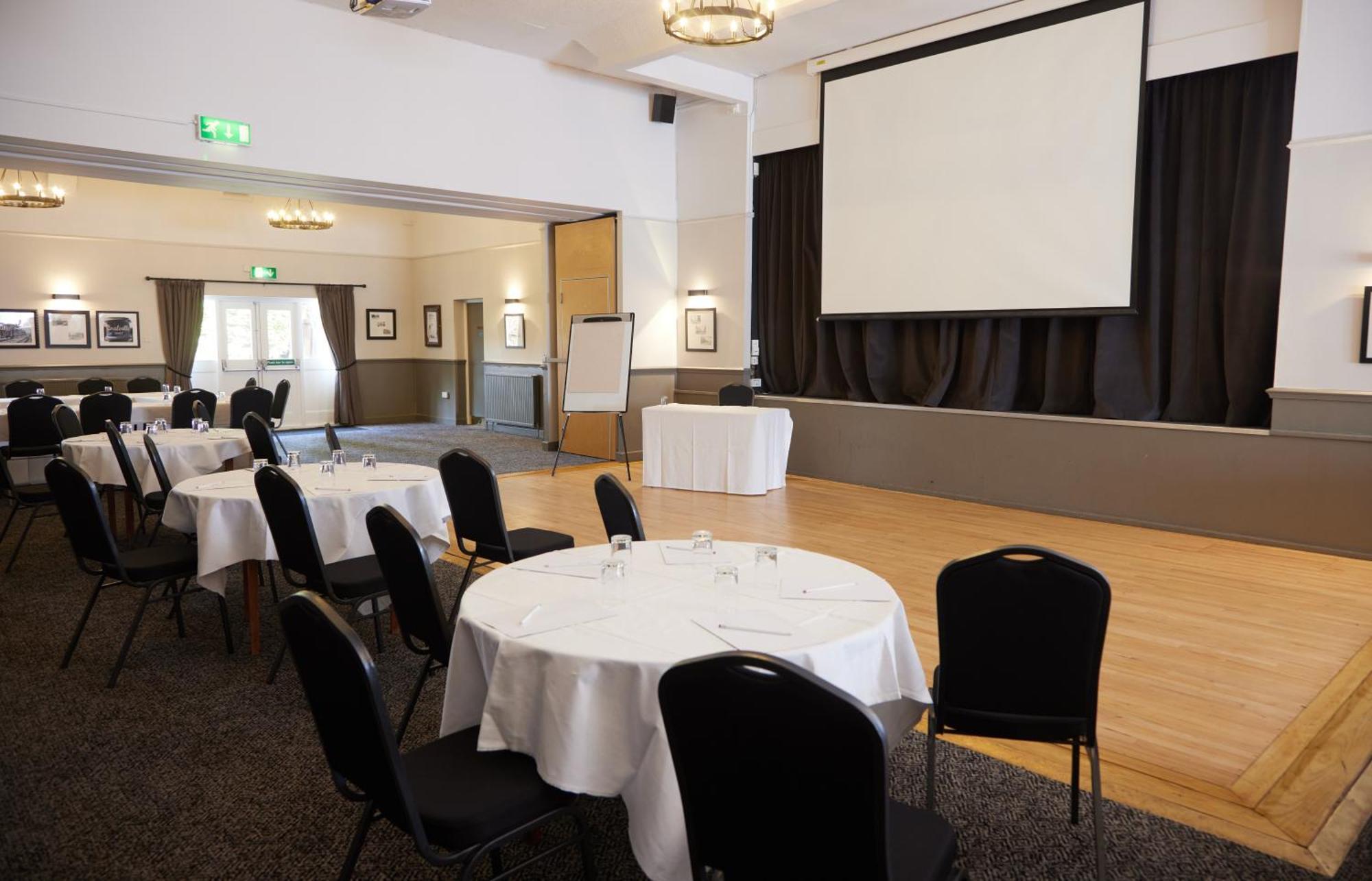 Charnwood Arms Hotell Coalville Exteriör bild