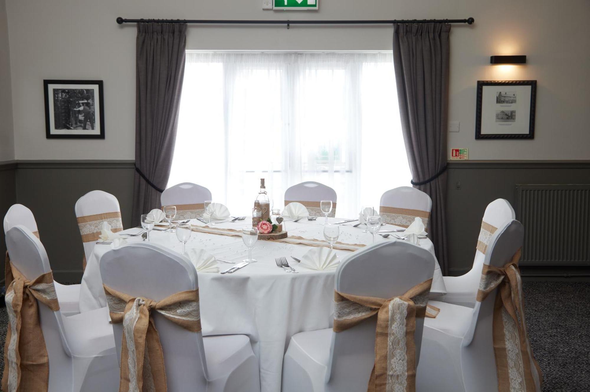 Charnwood Arms Hotell Coalville Exteriör bild