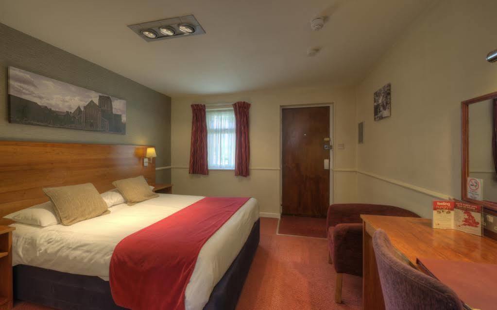 Charnwood Arms Hotell Coalville Exteriör bild